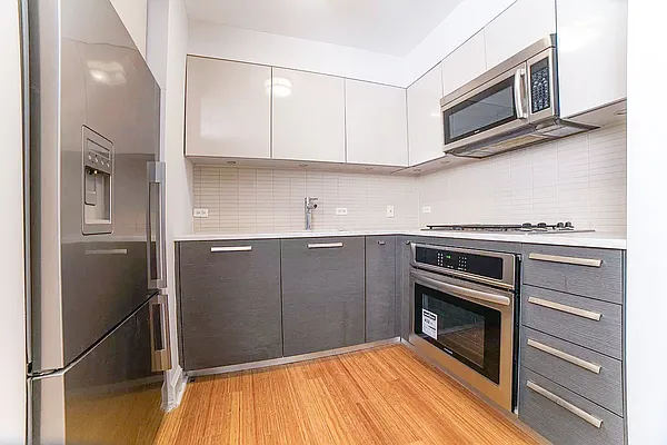 Rented by Douglas Elliman | media 23