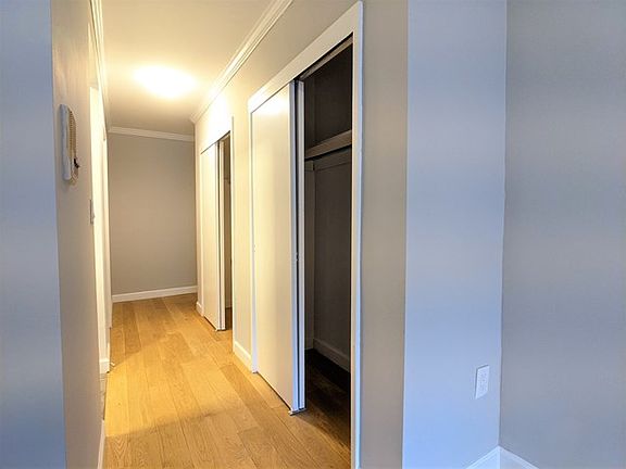 4th image of 210 E 29th St APT 4A