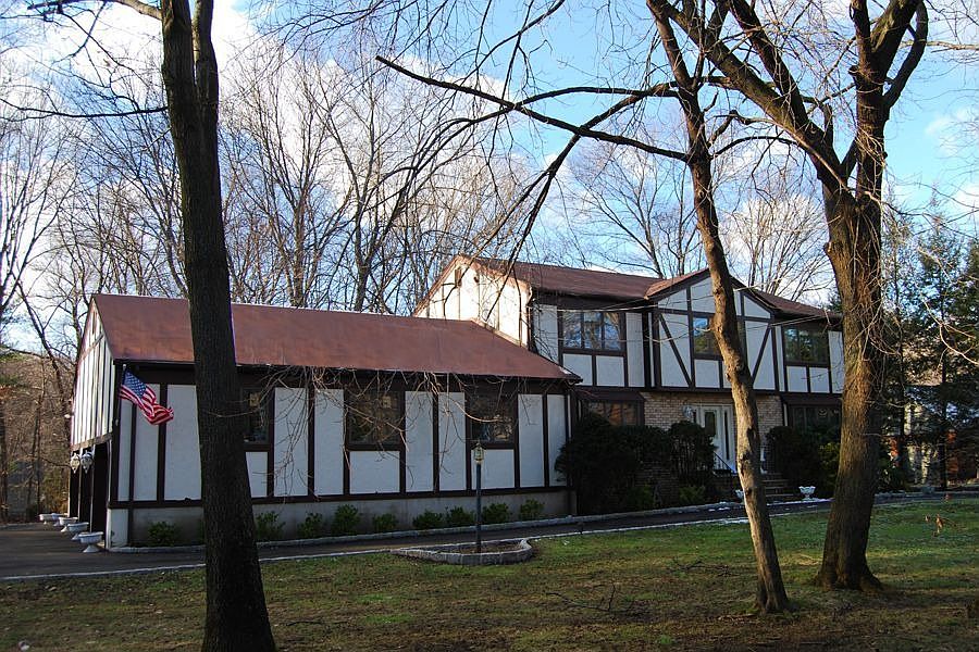 501 Wyckoff Ave Wyckoff Nj 07481 Zillow