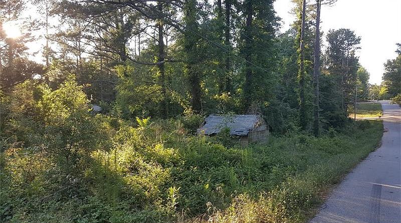2nd image of 285 Anderson Cir