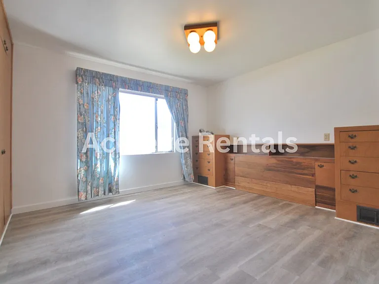 841 Juniper Dr — Photo 9