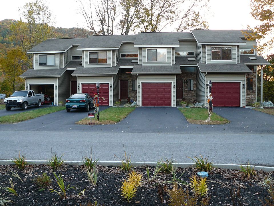 Weeping Cherry Townhomes