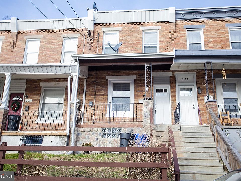 1st image of 229 E Montana St
