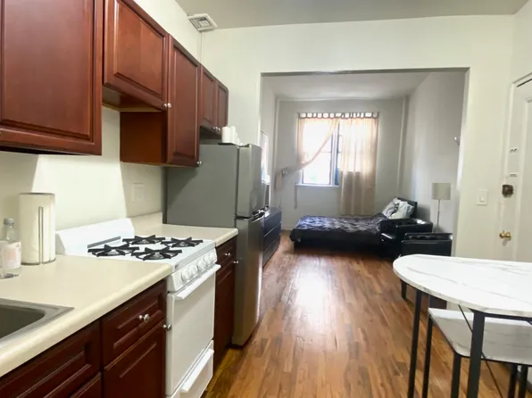 1553 York Ave APT D, New York, NY 10028