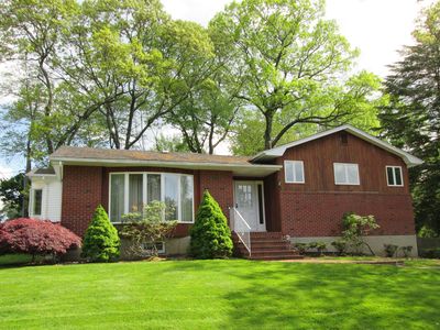 3 Huckleberry Ln, Oyster Bay, NY, 11771