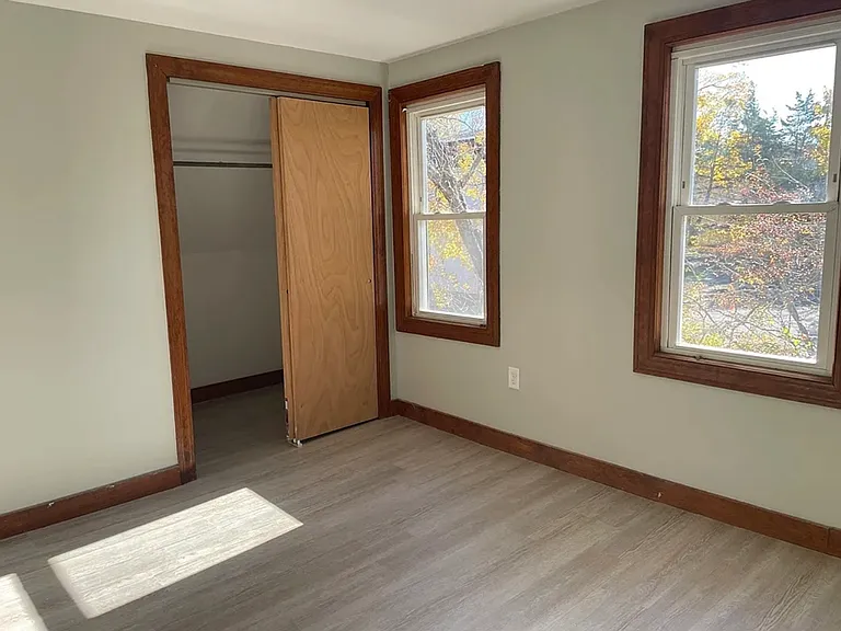 22 Legion Pkwy — Photo 9