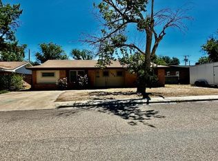 1402 S Ike Ave, Monahans, TX 79756