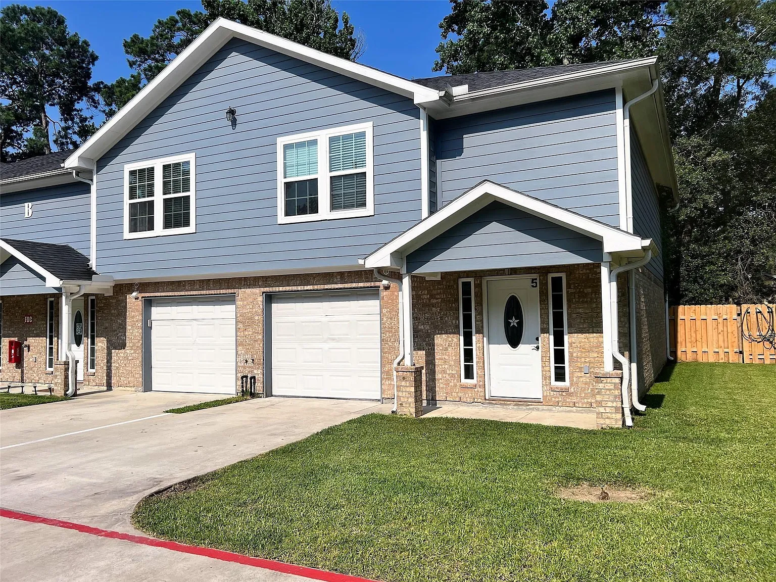 1 bed, 1.0 bath, 8910 sqft, $1,000 — Photo 1