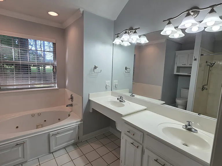 401 Hemlock Dr — Photo 21