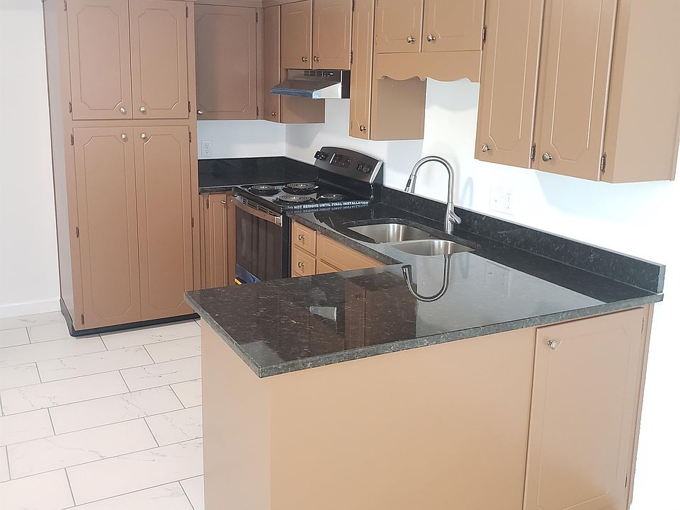1st image of 6620 W 93rd Ter APT B