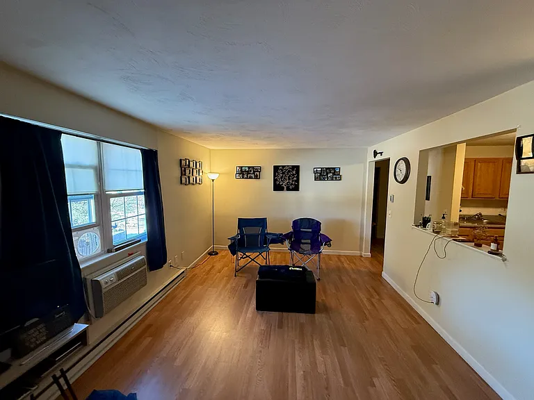 740 Central Street Apartment — Photo 11