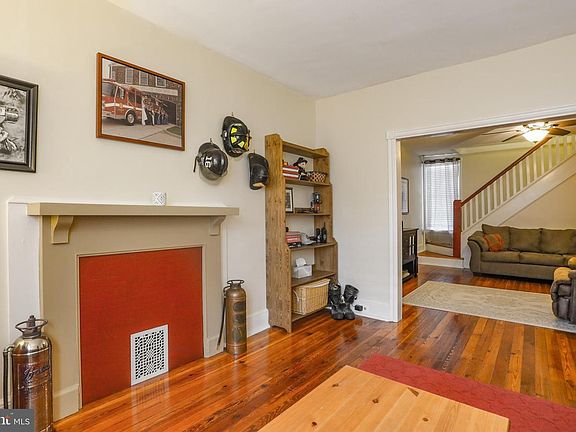 4th image of 825 N Dupont St