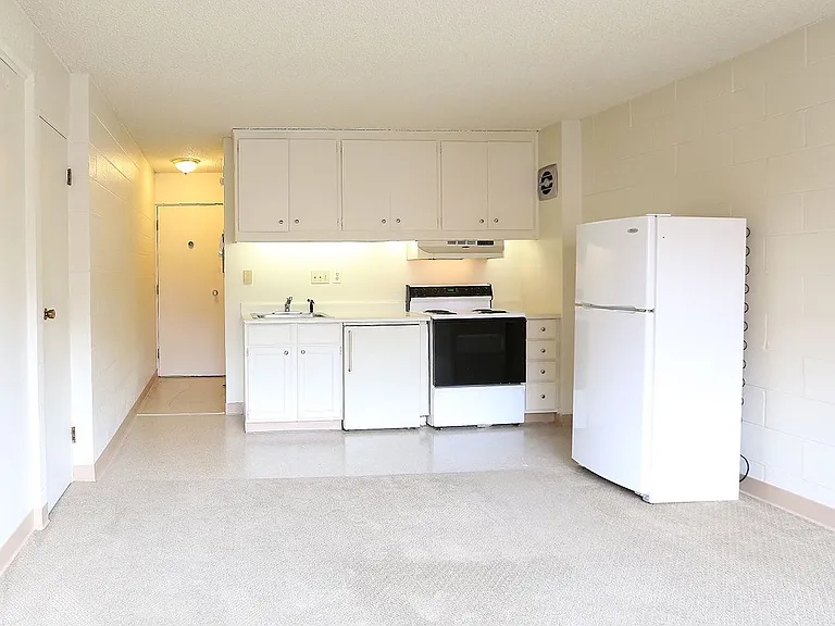Campus Apartments — Photo 14