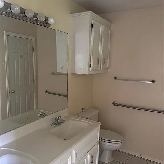 6700 N 8th St #B — Photo 6