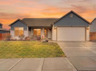 6579 W 33rd Pl, Kennewick, WA 99338