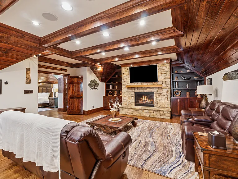 100 Hopewell Grove Dr — Photo 4