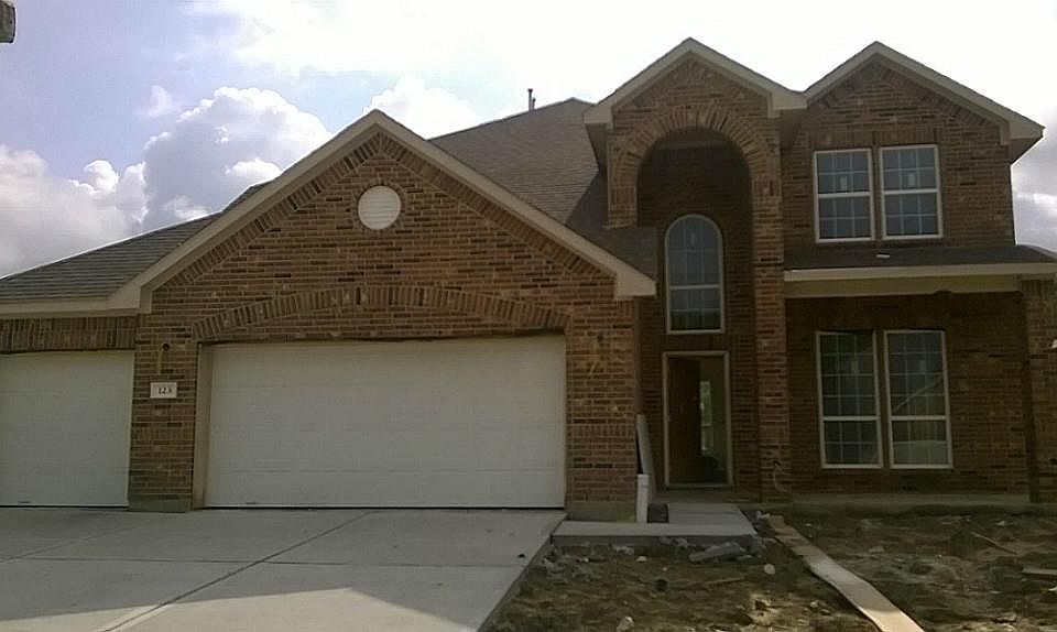 1st image of 123 Persimmon Dr