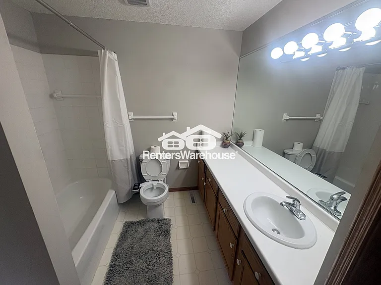 15615 24th Ave N #C — Photo 13