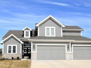 21410 W 189th Ter, Spring Hill, KS 66083