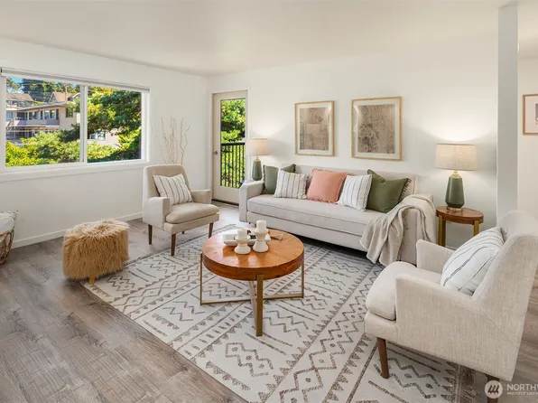 9255 Greenwood Avenue N #35, Seattle, WA 98103
