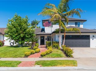 17722 Collins Cir, Huntington Beach, CA 92647