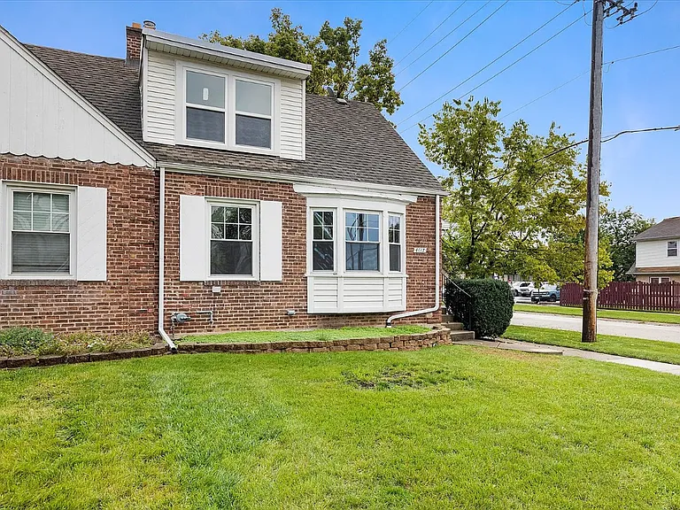 4447 Joliet Ave — Photo 3