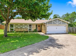 4216 Selina Ct, Arlington, TX 76016