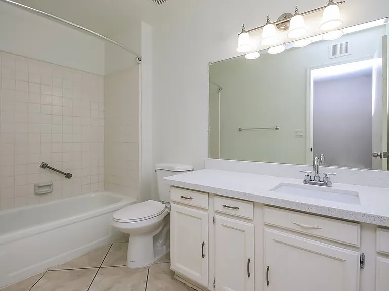 3060 E Emelita Ave — Photo 14