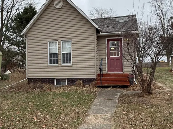 409 S Price St, Industry, IL 61440