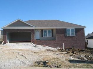 2008 Chris Dr, Lawrenceburg, KY 40342