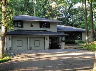 7080 E Hales Corner Rd, Stillman Valley, IL 61084