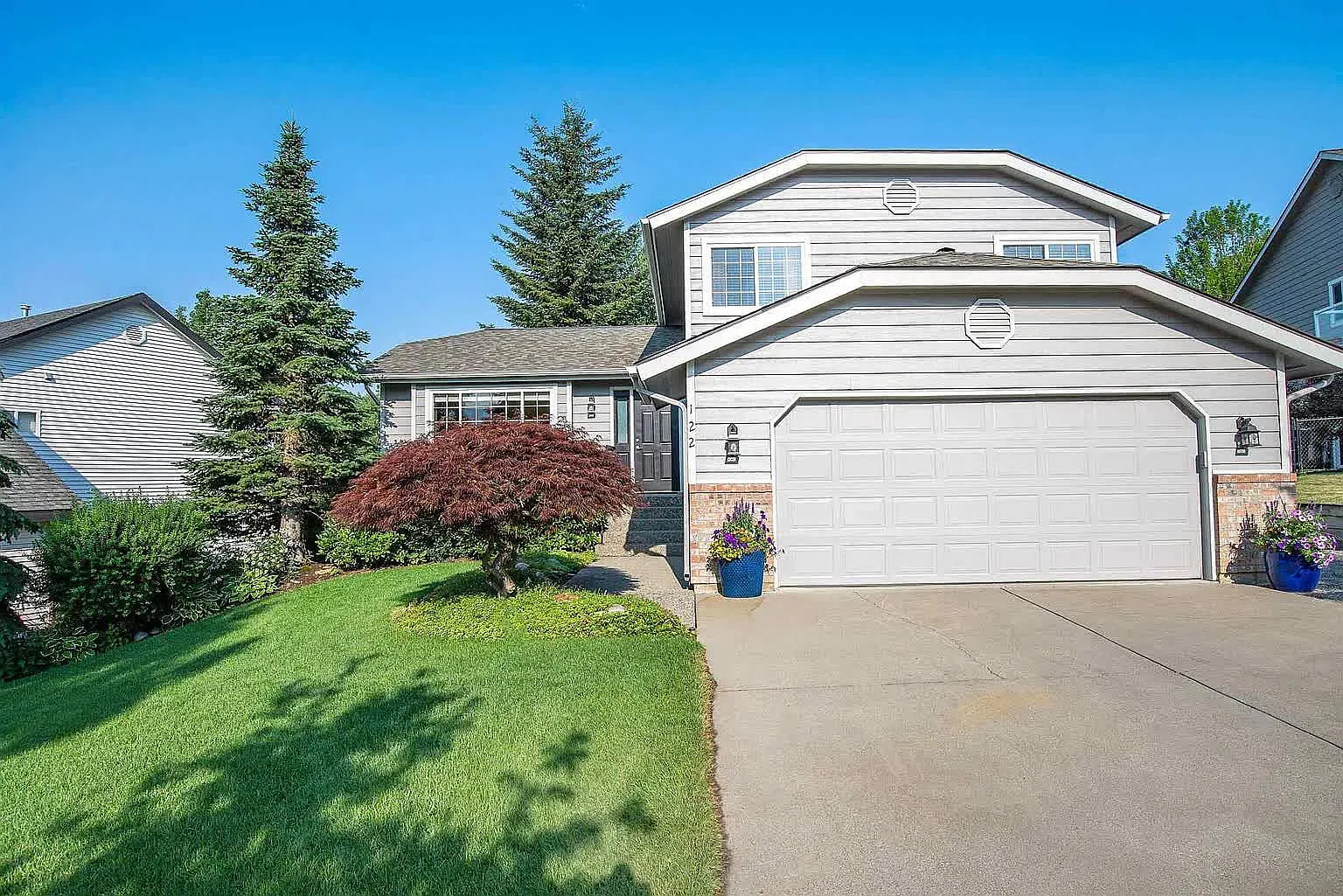 4 bed, 2192 sqft, $3,900 — Photo 1