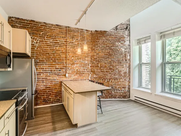 182 Mackubin St APT 4, Saint Paul, MN 55102