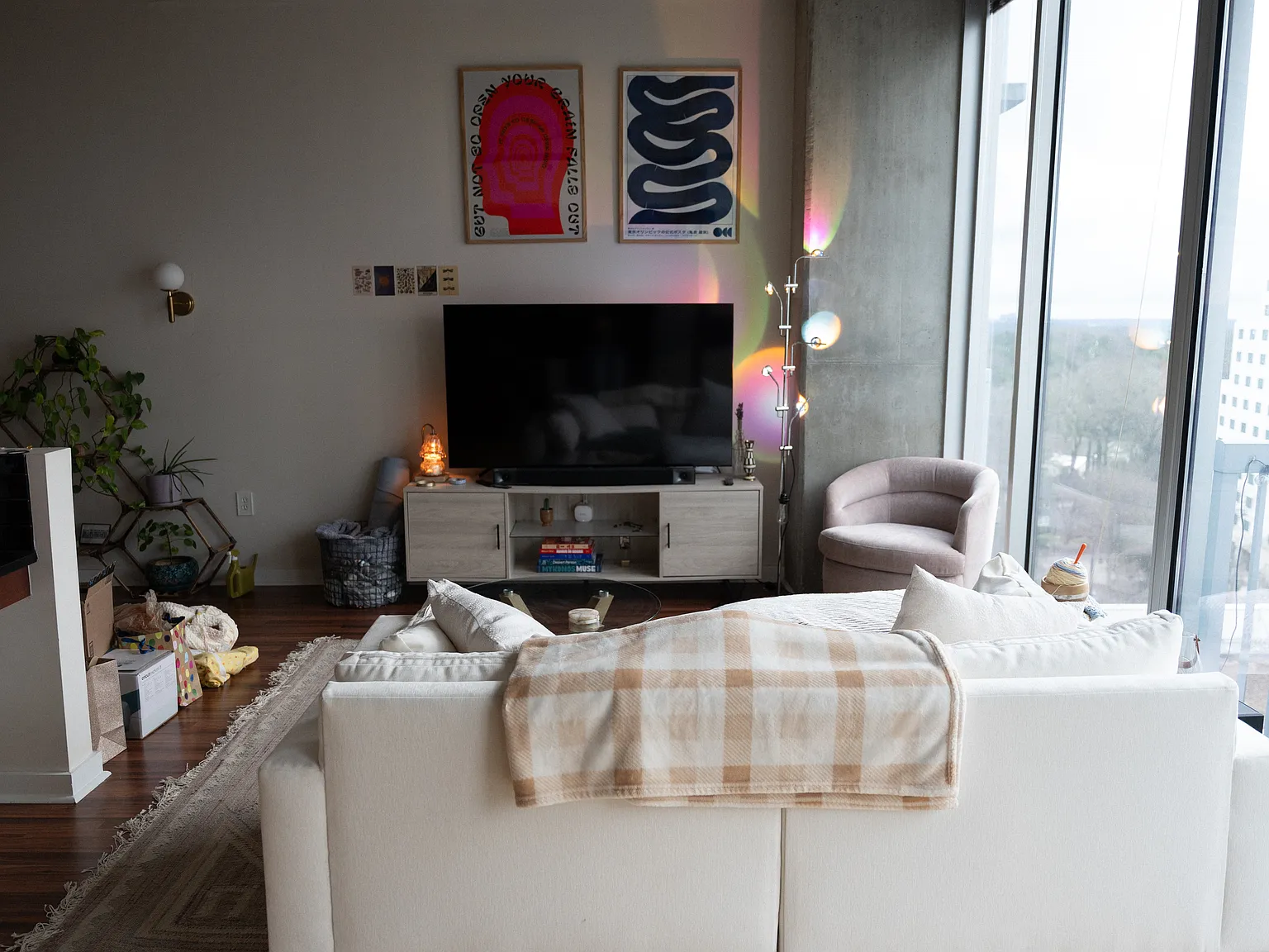 1 bed, 700 sqft, $2,200 — Photo 3