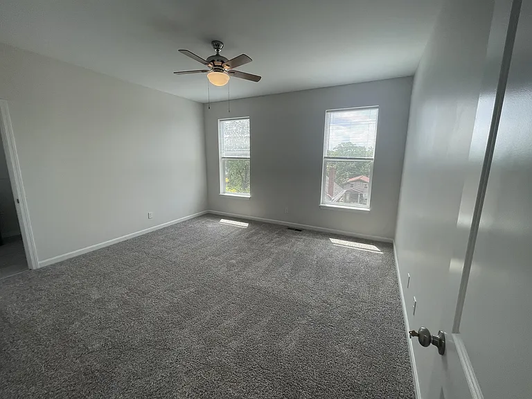 357 Volkert Ave — Photo 4