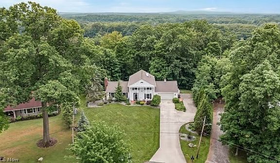 3rd image of 214 Wintergreen Hill Dr