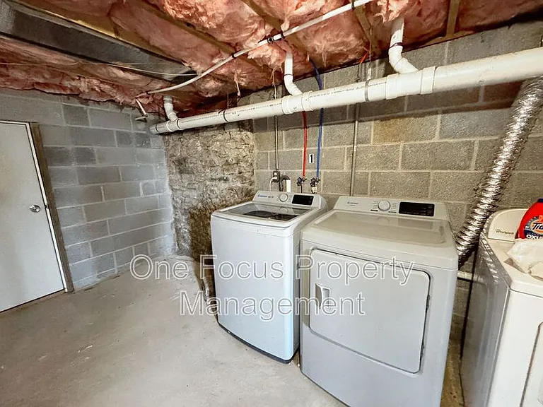 355 E Church St — Photo 12