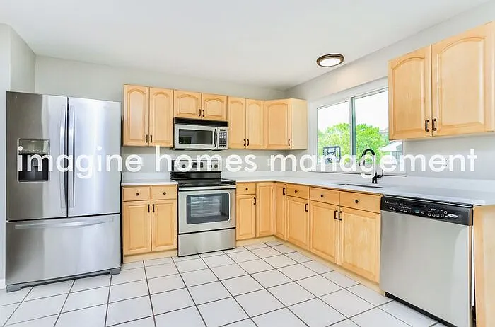 306 Oakfield Dr — Photo 5