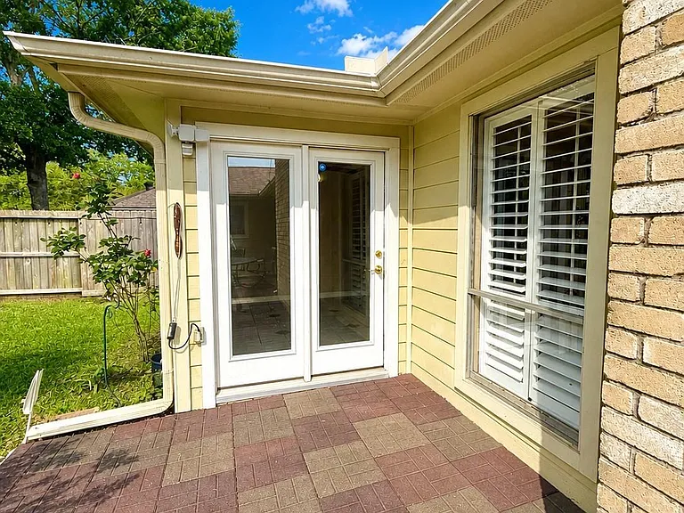 14906 Brookpoint Dr — Photo 24