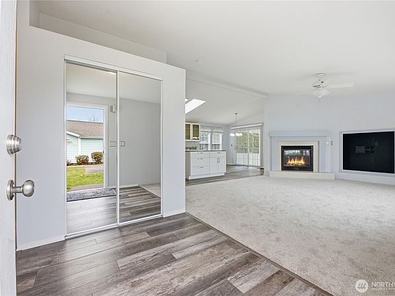 3rd image of 6719 241st Avenue E #46
