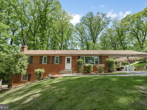 2919 Rosemary Ln, Falls Church, VA 22042