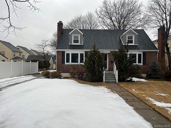 2nd image of 240 Woodfield Road