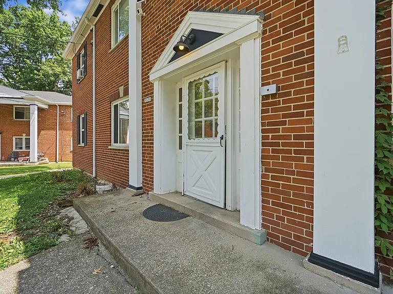 3524 Hazelwood Ave #1 — Photo 8