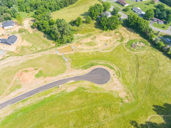 7 Sunset Rd, Johnson City, TN 37615