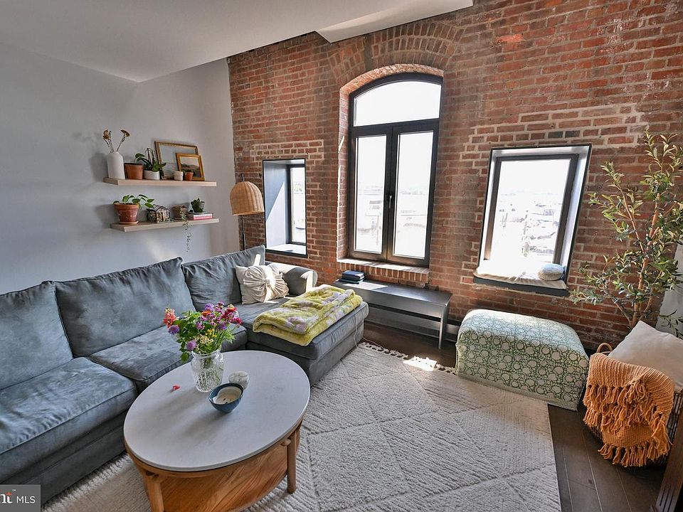 1st image of 1000 Fell St Unit 206