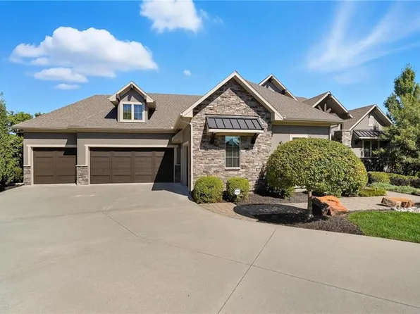 321 NW Nutall Dr, Lees Summit, MO 64081