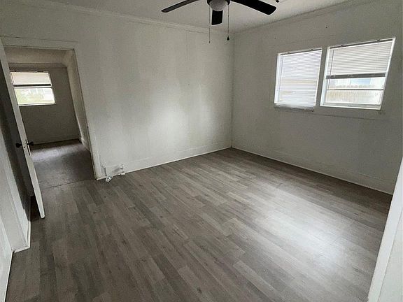 4th image of 2830 Lombardy Dr