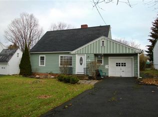 811 Nottingham Rd, Syracuse, NY 13224