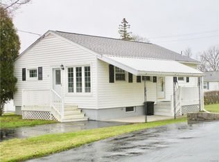 38 Locust St, Auburn, NY 13021