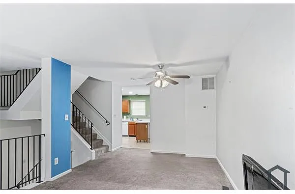 Building Photo - 2 Carob Ct